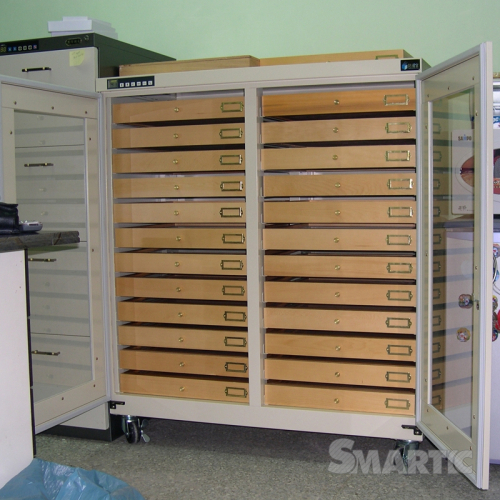 Tủ chống ẩm S-012 cho mẫu vật